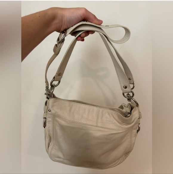 Coach Zoe White Leather Shoulder Bag - Picture 10 of 11